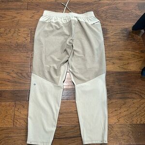 Lululemon khaki pant